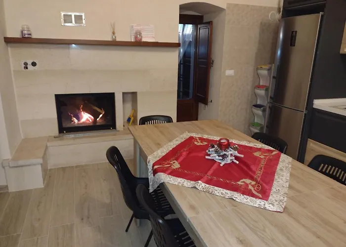 La Casa Di Pietra 컨트리하우스 모노폴리