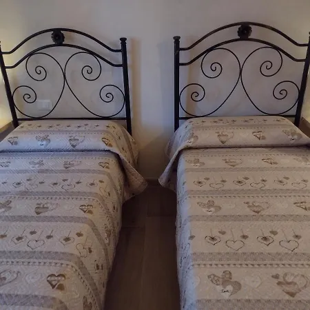منزل ريفي La Casa Di Pietra